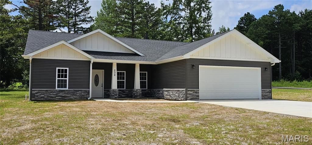 Photo of 238 Ruth Harris Lane, Poplar Bluff, MO 63901 (MLS # 25079907)