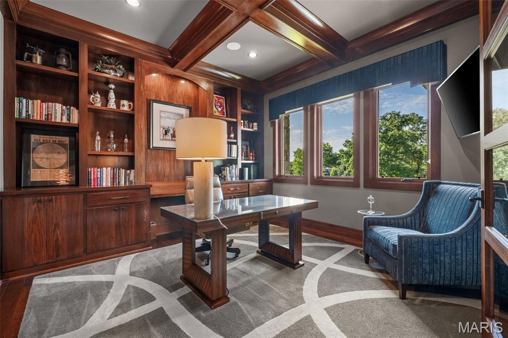 10 Sackston Woods Lane