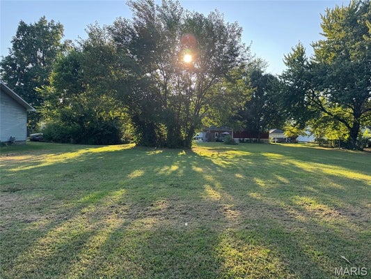 N VAN BUREN ST, LITCHFIELD, IL 62056 - Image 91320f8f498cfefcffbf2580185efefa/2367754576