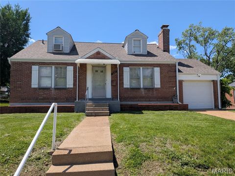 Photo of 9133 Overton Drive, St Louis, MO 63123 (MLS # 26031289)