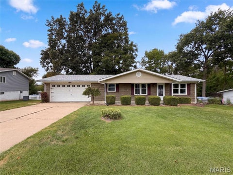 Photo of 1621 Christy Drive, St Charles, MO 63303 (MLS # 26059280)