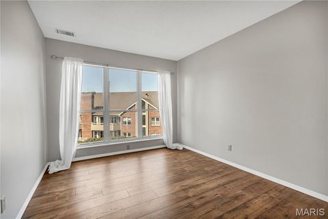 Tiny photo for 1033 Wilton Royal Drive #107, Creve Coeur, MO 63146 (MLS # 25066998)