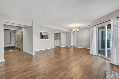 Tiny photo for 1033 Wilton Royal Drive #107, Creve Coeur, MO 63146 (MLS # 25066998)