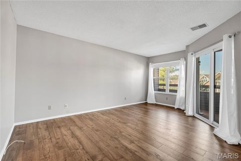 Tiny photo for 1033 Wilton Royal Drive #107, Creve Coeur, MO 63146 (MLS # 25066998)
