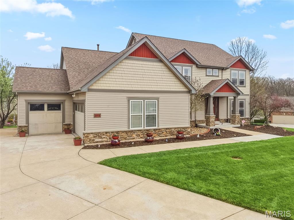 904 Brook Valley Court