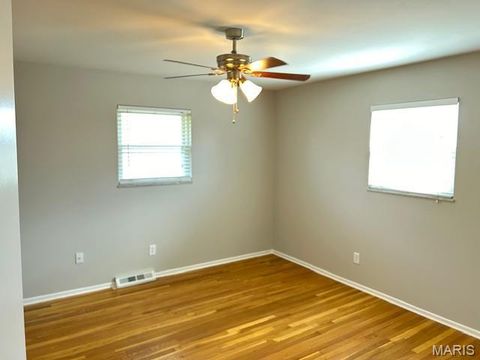 Tiny photo for 724 Clarence Drive, St Charles, MO 63301 (MLS # 26018791)