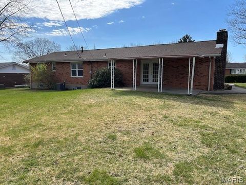 Tiny photo for 724 Clarence Drive, St Charles, MO 63301 (MLS # 26018791)