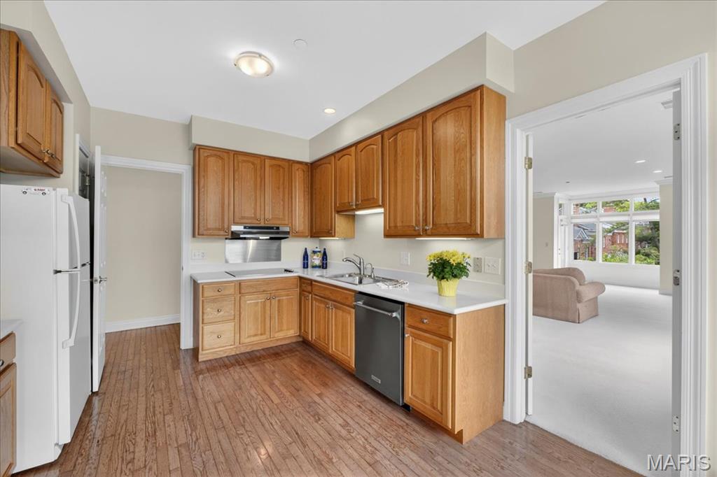 315 North Meramec A Condo - Residential