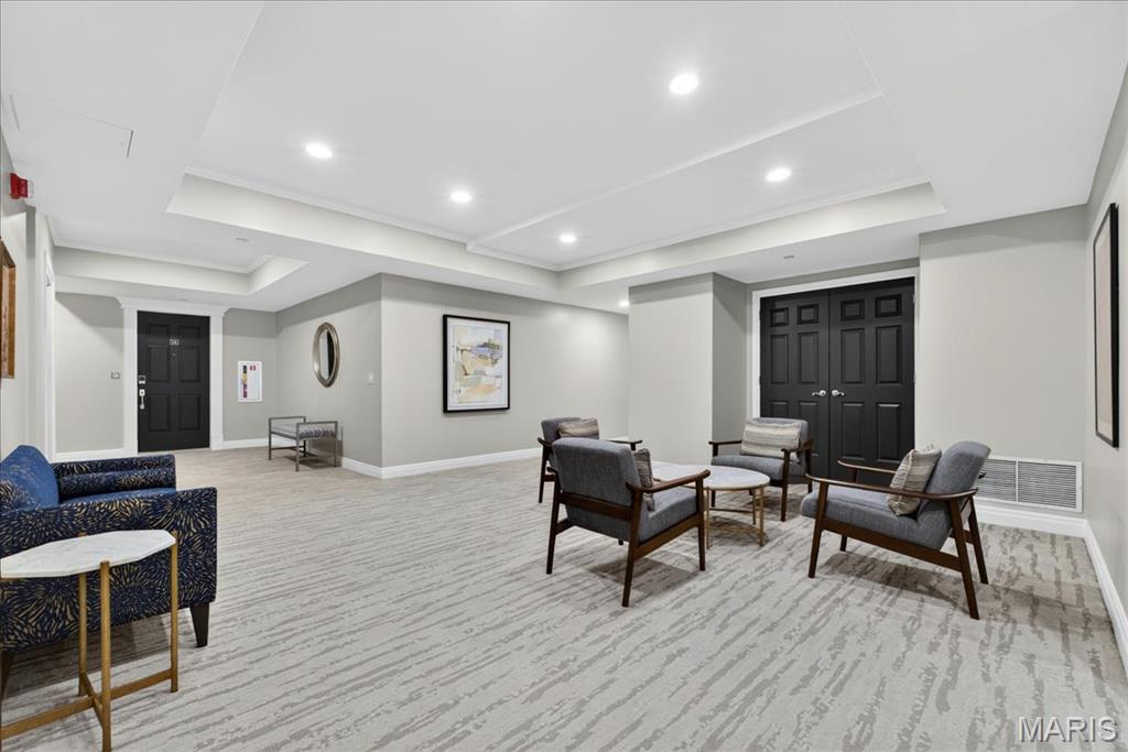 315 North Meramec A Condo - Residential
