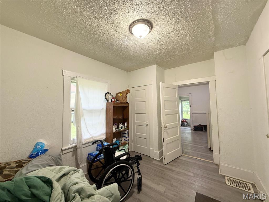 West Walnut Manor - Residential