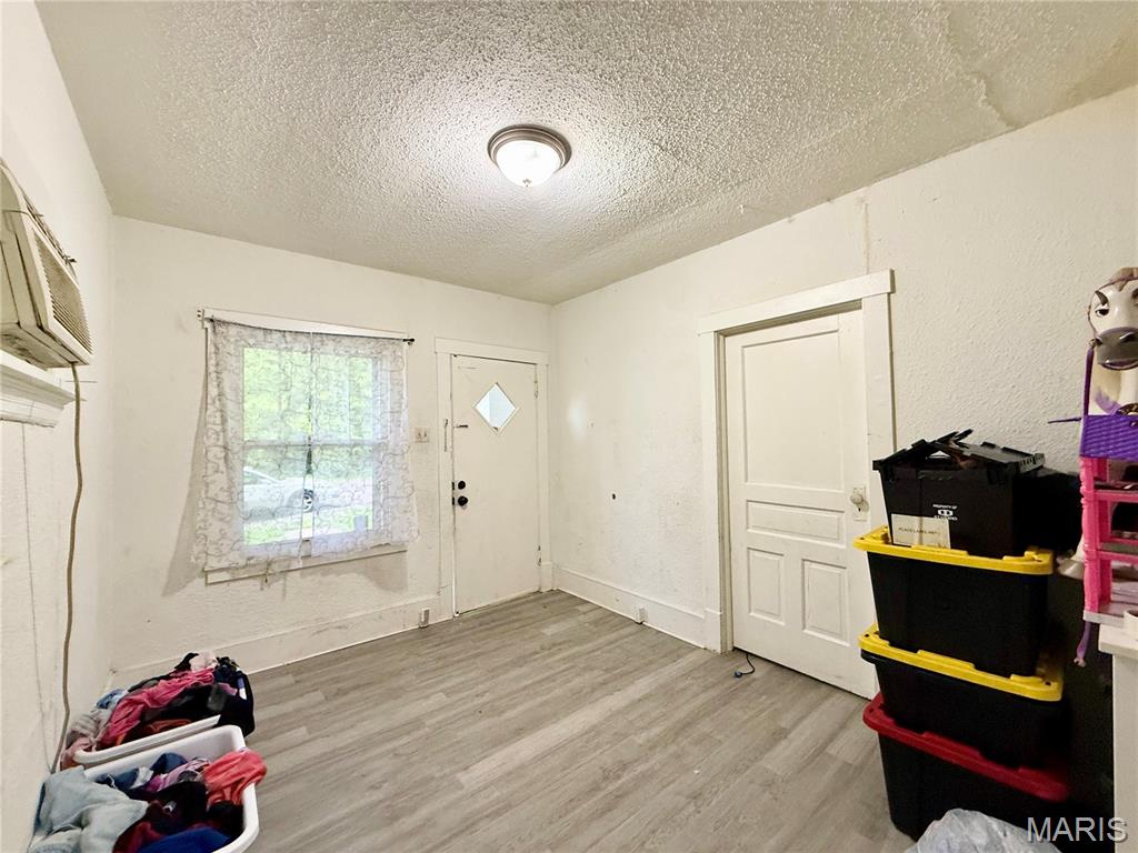West Walnut Manor - Residential