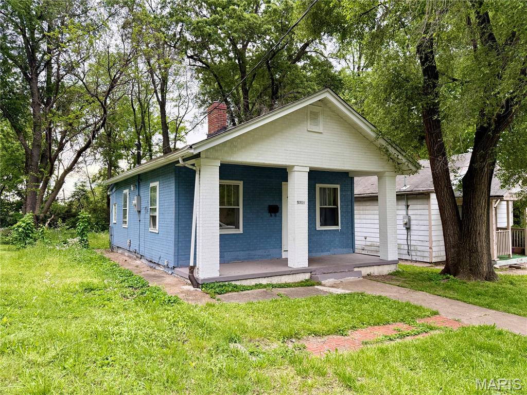 West Walnut Manor - Residential