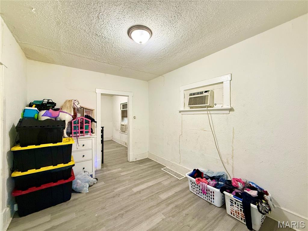 West Walnut Manor - Residential