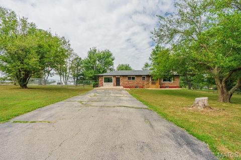 Photo of 19511 Elder Road, Lebanon, MO 65536 (MLS # 25082210)
