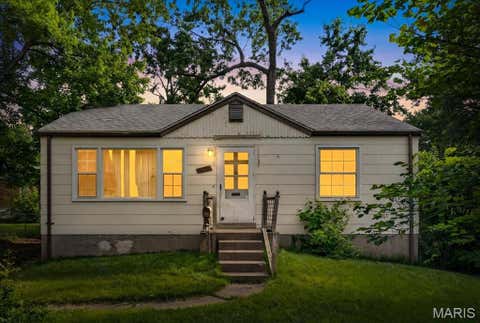 Photo of 7407 Balfour Drive, Hanley Hills, MO 63133 (MLS # 26035975)