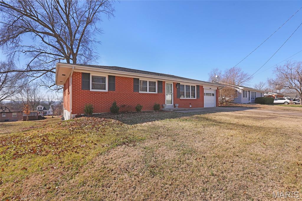 112 MacArthur Street