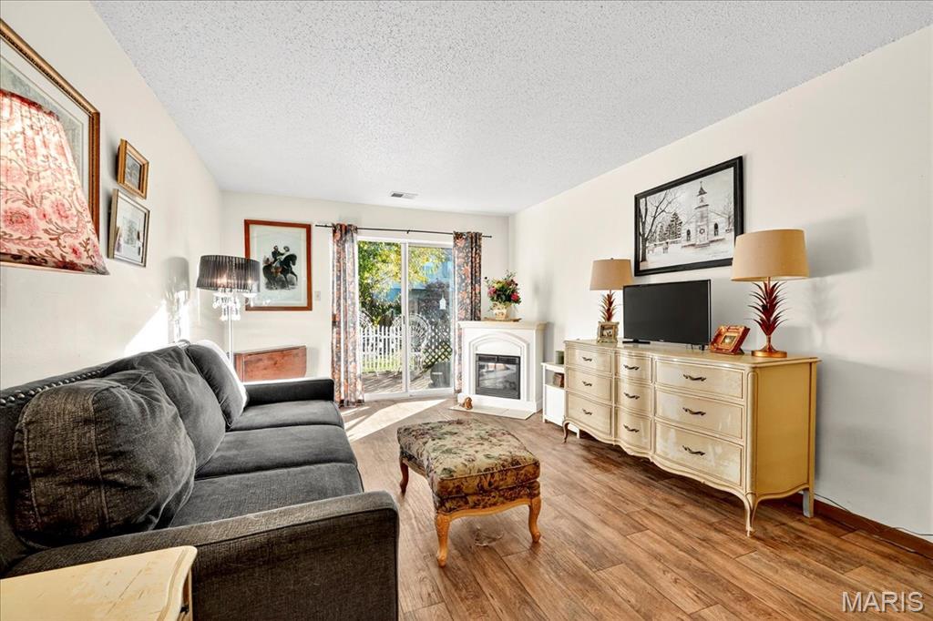 St Peters, Missouri 63376, United States, 1 Bedroom Bedrooms, ,1 BathroomBathrooms,Residential,Active,240802