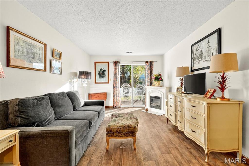 St Peters, Missouri 63376, United States, 1 Bedroom Bedrooms, ,1 BathroomBathrooms,Residential,Active,240802