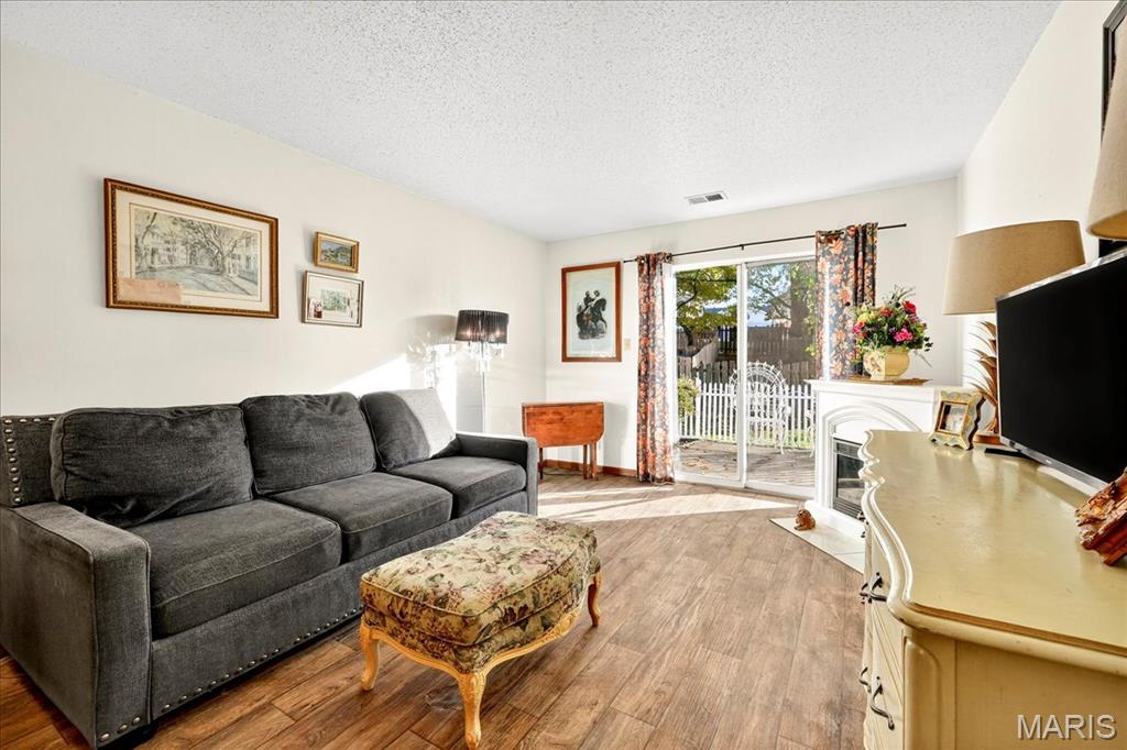 St Peters, Missouri 63376, United States, 1 Bedroom Bedrooms, ,1 BathroomBathrooms,Residential,Active,240802