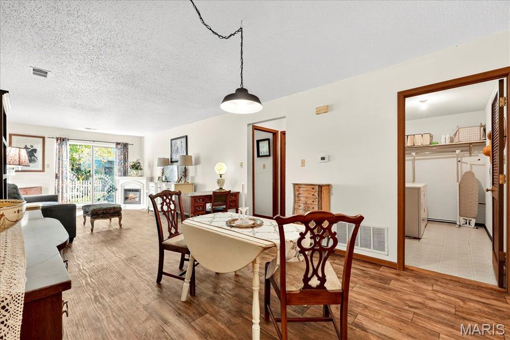 St Peters, Missouri 63376, United States, 1 Bedroom Bedrooms, ,1 BathroomBathrooms,Residential,Active,240802