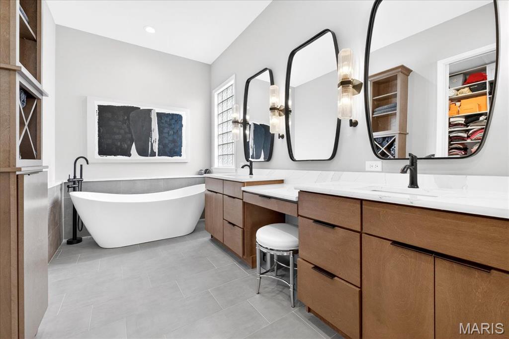 Overlook At The Legends - Residential