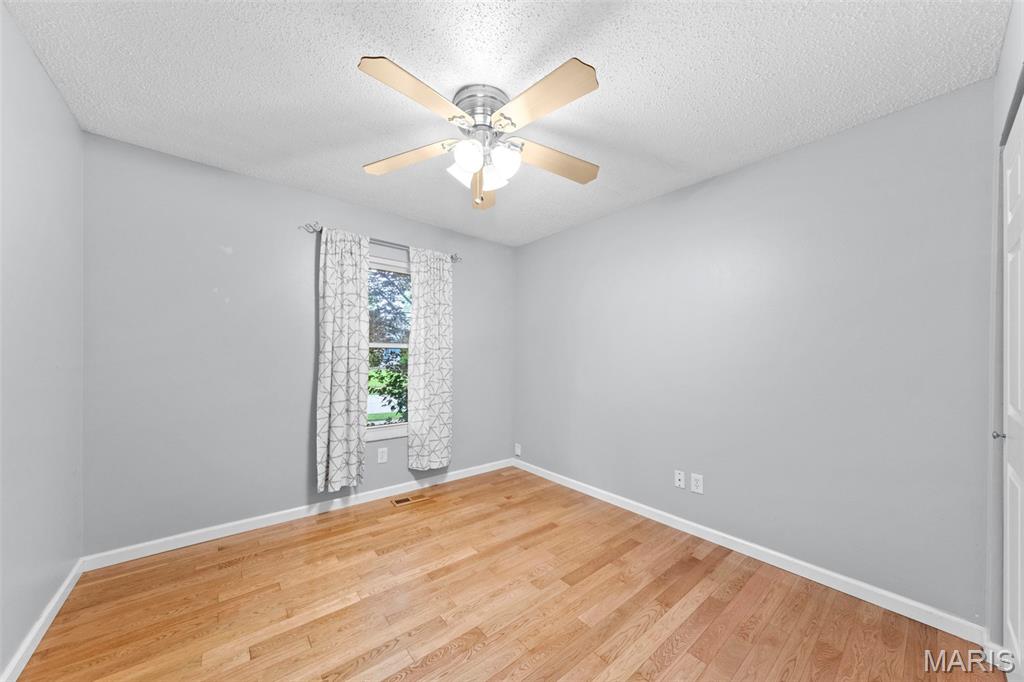 Florissant, Missouri 63031, United States, 3 Bedrooms Bedrooms, ,3 BathroomsBathrooms,Residential,Pending,139176