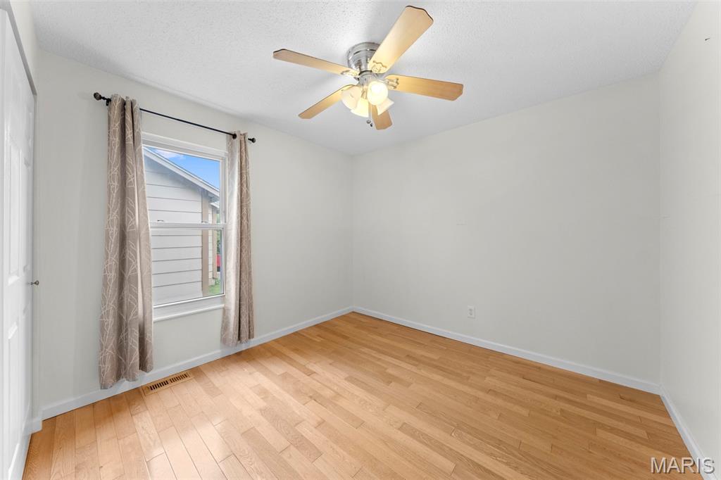 Florissant, Missouri 63031, United States, 3 Bedrooms Bedrooms, ,3 BathroomsBathrooms,Residential,Pending,139176