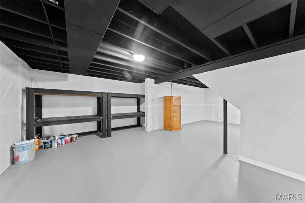 Florissant, Missouri 63031, United States, 3 Bedrooms Bedrooms, ,3 BathroomsBathrooms,Residential,Pending,139176