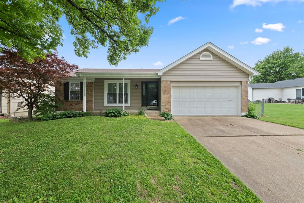 Florissant, Missouri 63031, United States, 3 Bedrooms Bedrooms, ,3 BathroomsBathrooms,Residential,Pending,139176