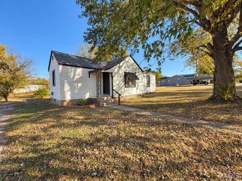 Photo of 905 High Street, Fredericktown, MO 63645 (MLS # 26068009)