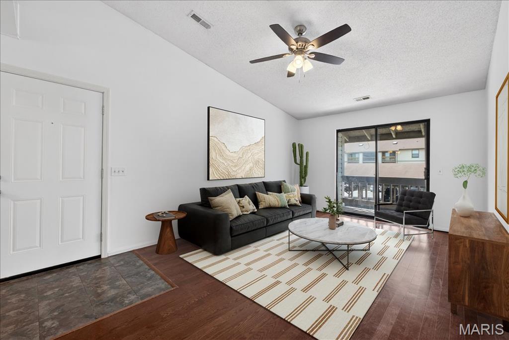 Summergate Garden Condos Ph4 - Residential