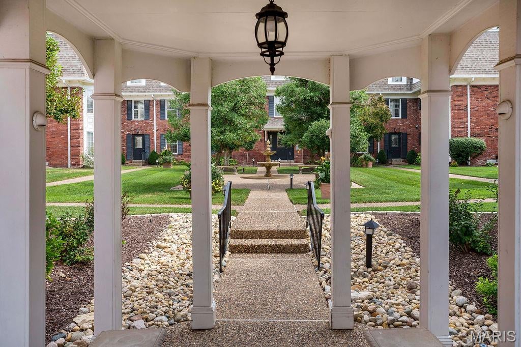 Photo of 528 N Kirkwood Road #3B, Kirkwood, MO 63122 (MLS # 26052574)