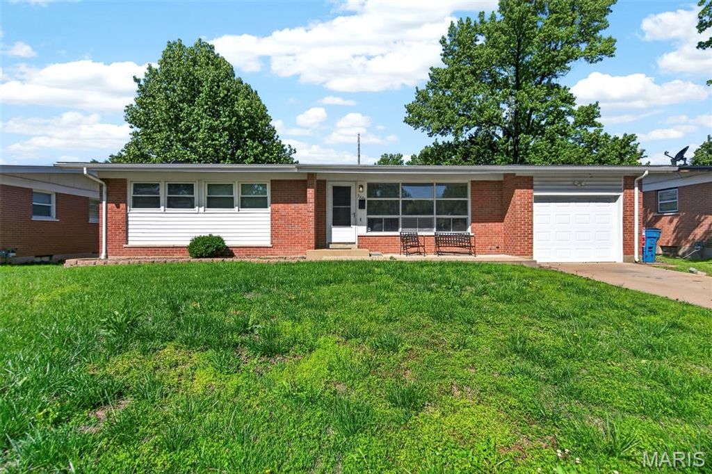 Photo of 9645 Venice Drive, St Louis, MO 63136 (MLS # 26022843)