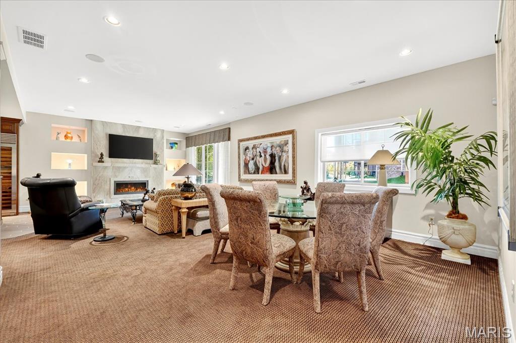 The Villas at Meadowbrook - Residential