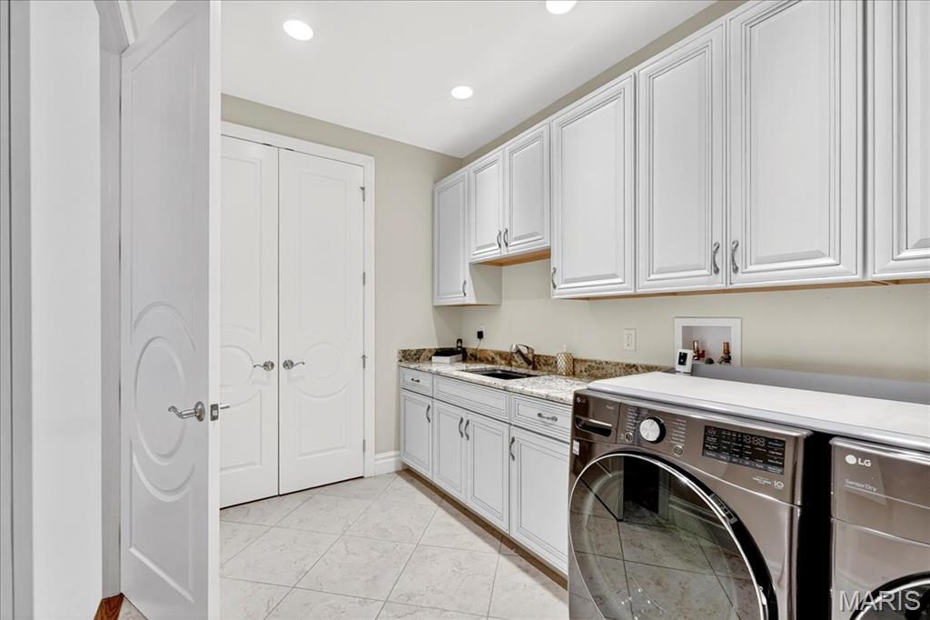 The Villas at Meadowbrook - Residential