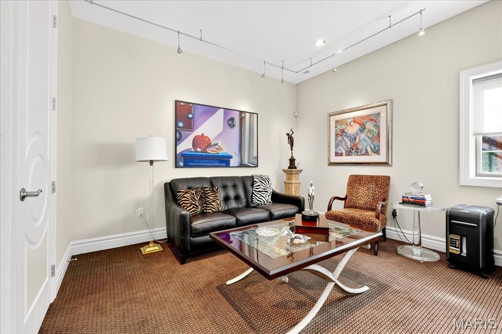 The Villas at Meadowbrook - Residential