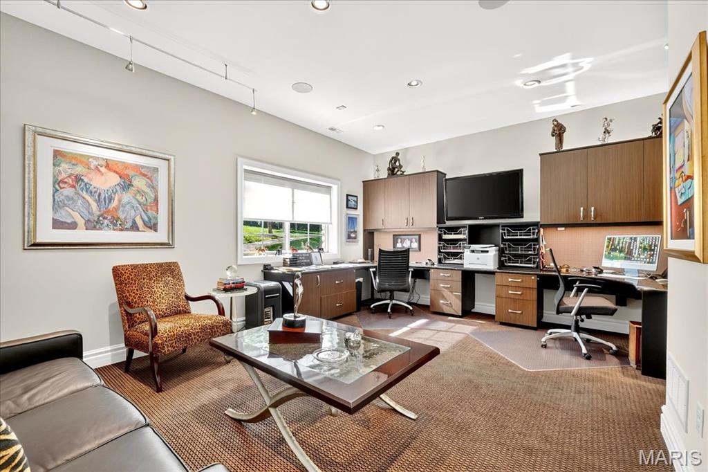 The Villas at Meadowbrook - Residential