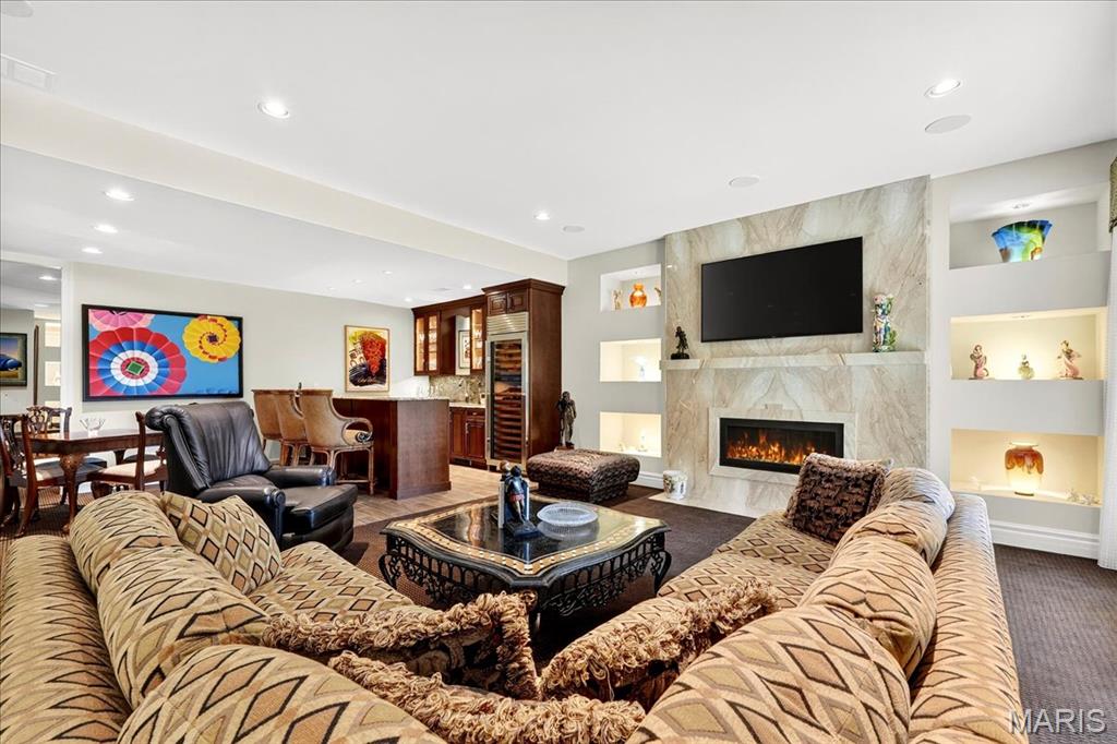 The Villas at Meadowbrook - Residential