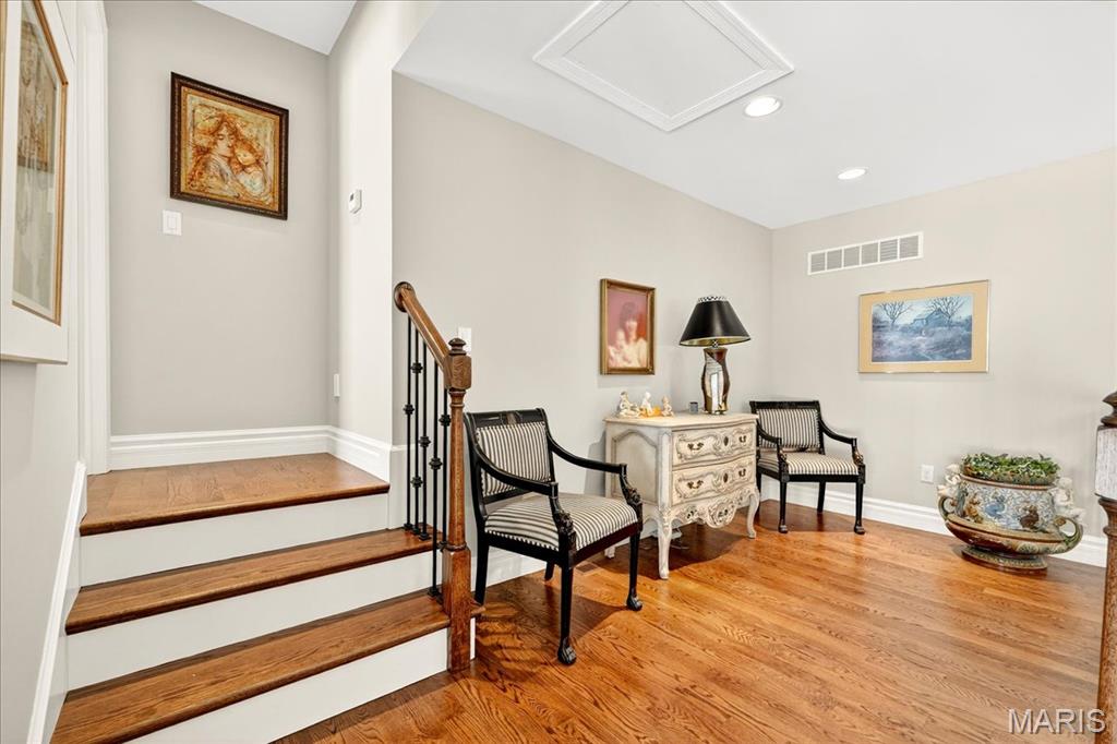 The Villas at Meadowbrook - Residential