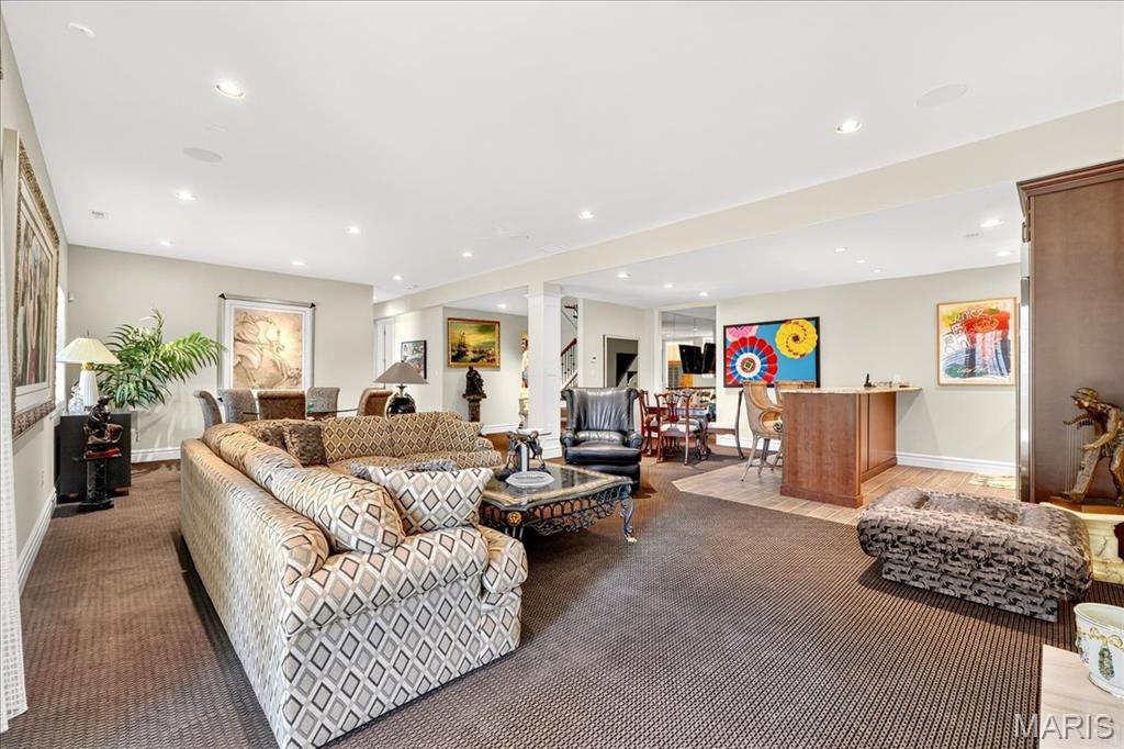 The Villas at Meadowbrook - Residential