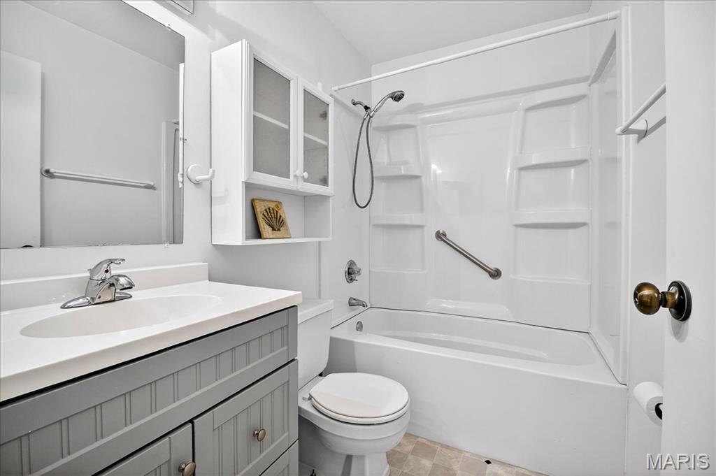 St Charles, Missouri 63303, United States, 2 Bedrooms Bedrooms, ,2 BathroomsBathrooms,Residential,Active,194954