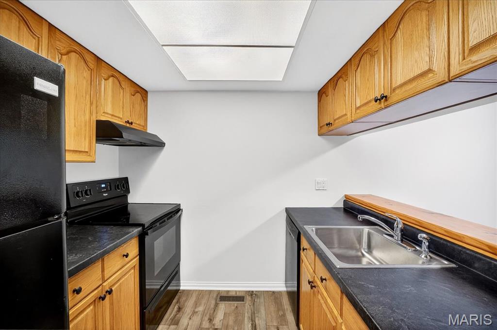 St Charles, Missouri 63303, United States, 2 Bedrooms Bedrooms, ,2 BathroomsBathrooms,Residential,Active,194954