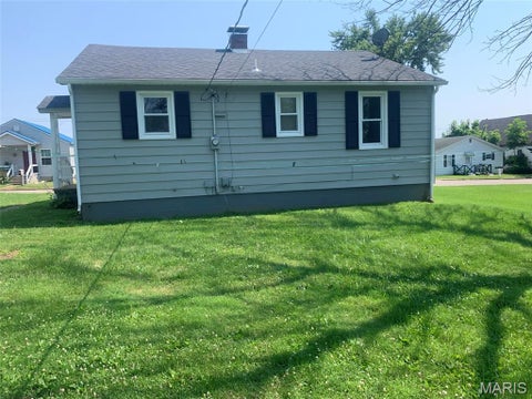 Tiny photo for 307 E Apple Avenue, Owensville, MO 65066 (MLS # 26068964)