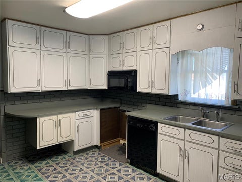Tiny photo for 307 E Apple Avenue, Owensville, MO 65066 (MLS # 26068964)
