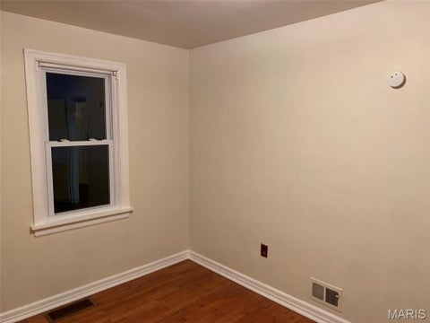 Tiny photo for 307 E Apple Avenue, Owensville, MO 65066 (MLS # 26068964)