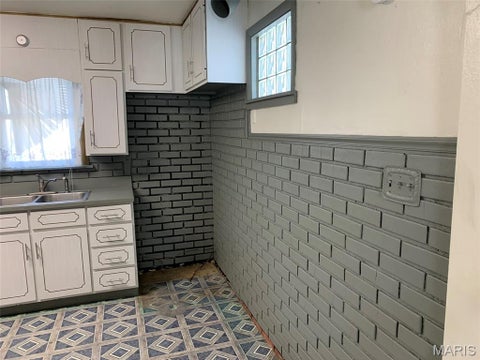 Tiny photo for 307 E Apple Avenue, Owensville, MO 65066 (MLS # 26068964)