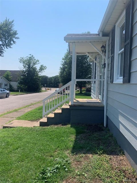 Tiny photo for 307 E Apple Avenue, Owensville, MO 65066 (MLS # 26068964)