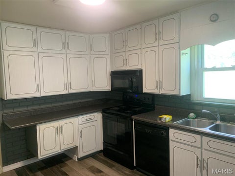 Tiny photo for 307 E Apple Avenue, Owensville, MO 65066 (MLS # 26068964)