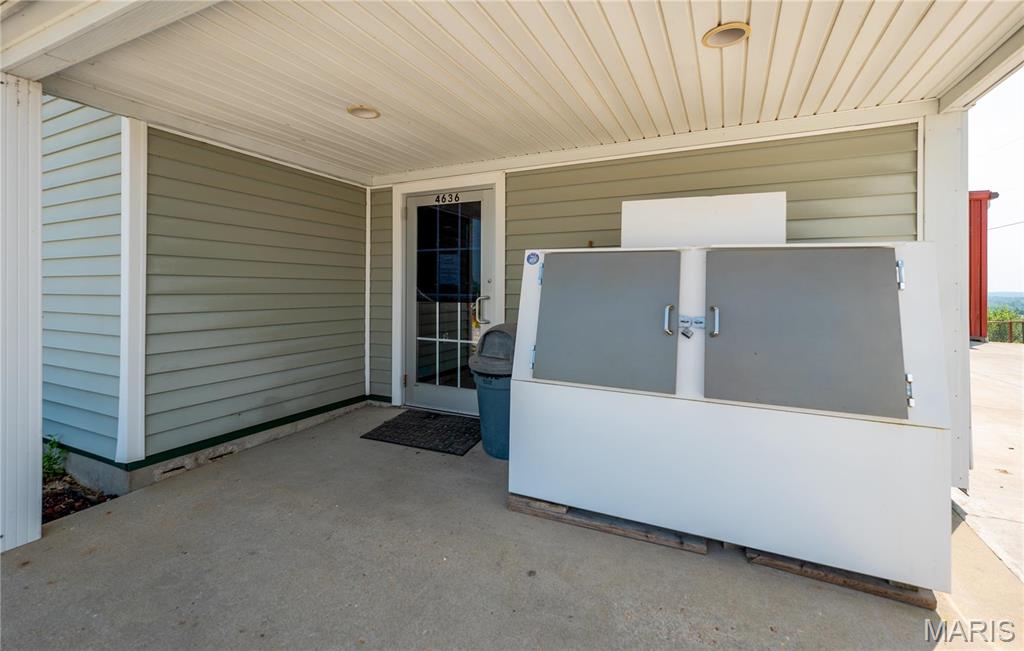 Lyon Store - Commercial Sale