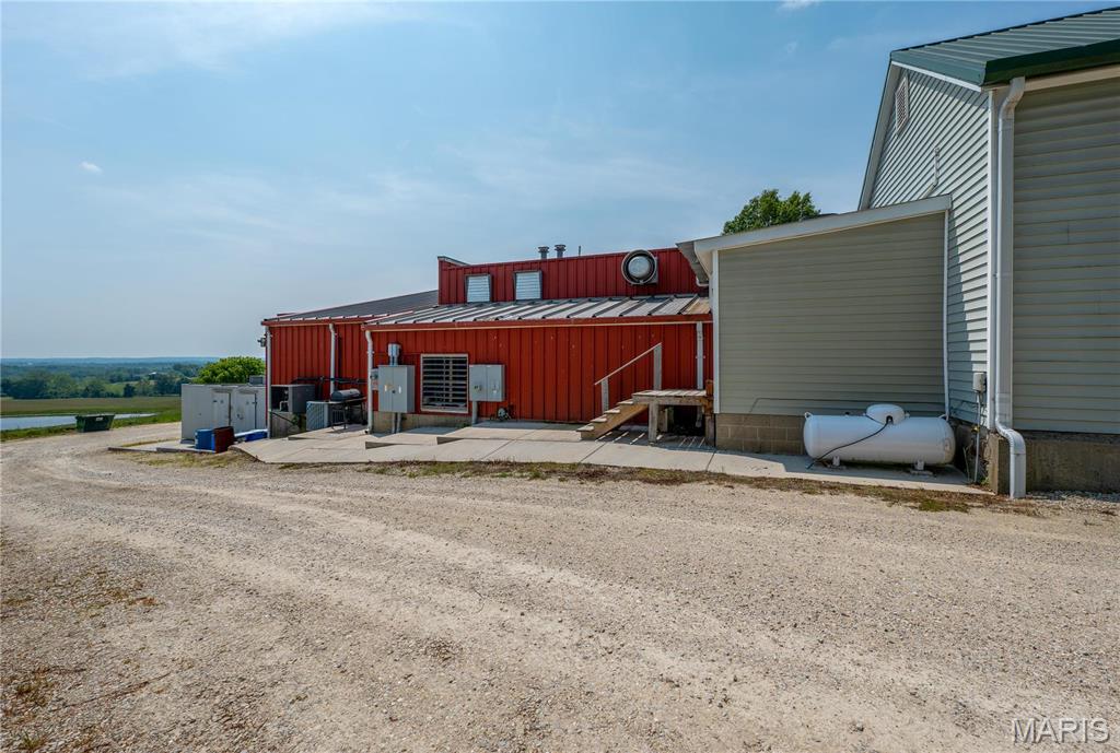 Lyon Store - Commercial Sale